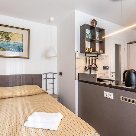Inn The Center Zagreb Studio Apartment מראה חיצוני תמונה