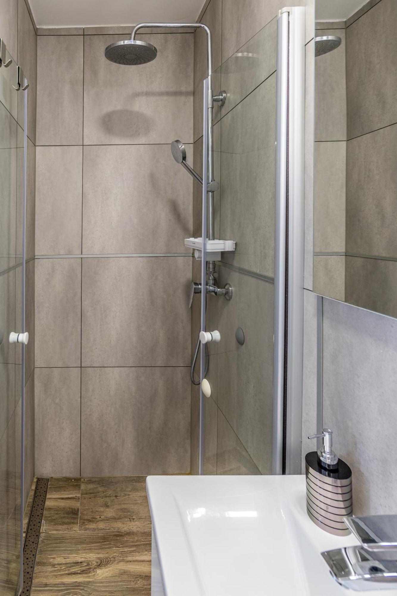 Inn The Center Zagreb Studio Apartment מראה חיצוני תמונה